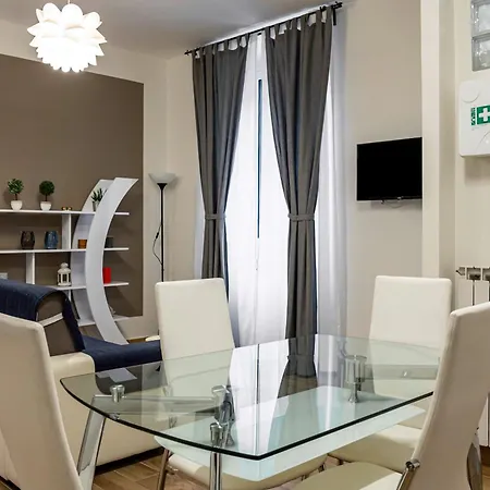 Guesthost - Mon - Pet Friendly La Spezia