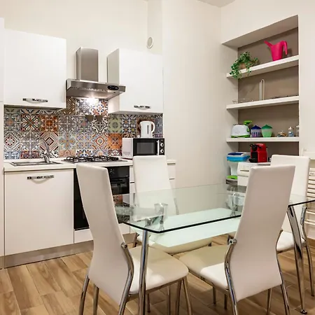 Guesthost - Mon - Pet Friendly