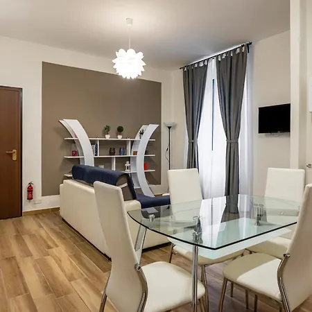 Guesthost - Mon - Pet Friendly La Spezia