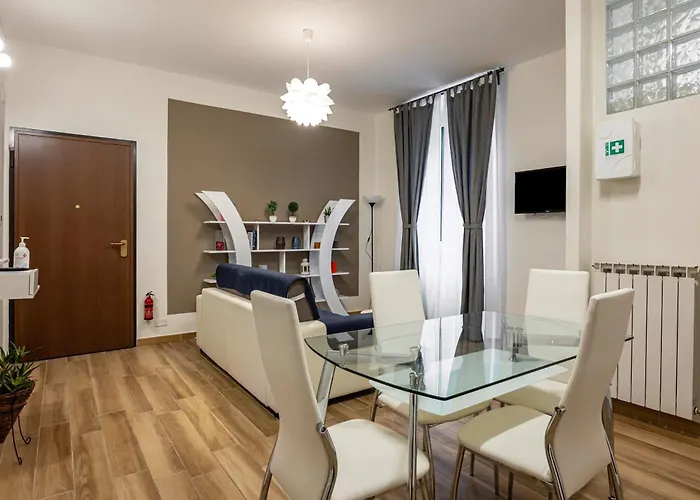 Guesthost - Mon - Pet Friendly La Spezia